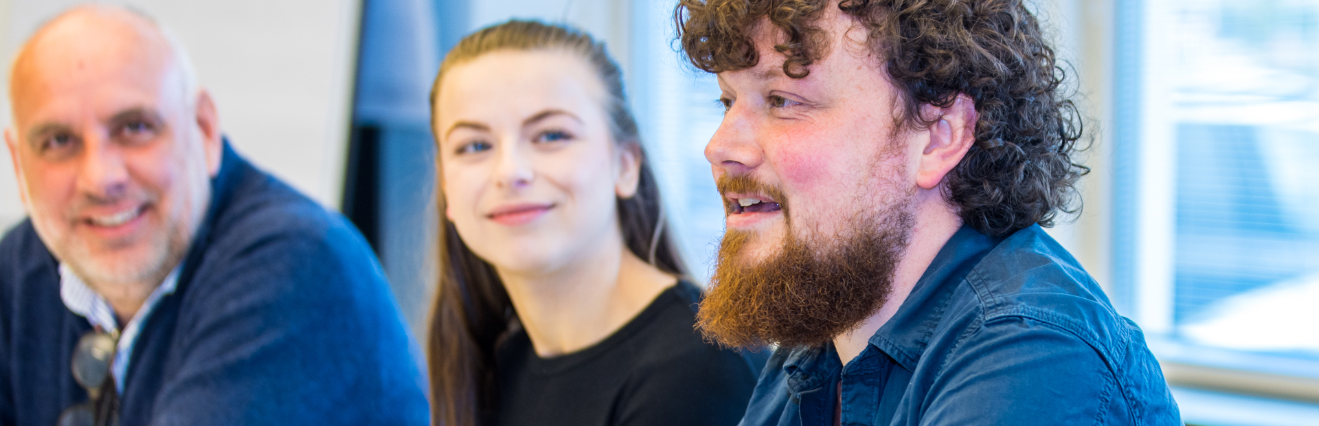 Ontwikkeling Bij GGD Fryslan Collega's Die Werken Bij GGD Fryslan Met Elkaar In Gesprek